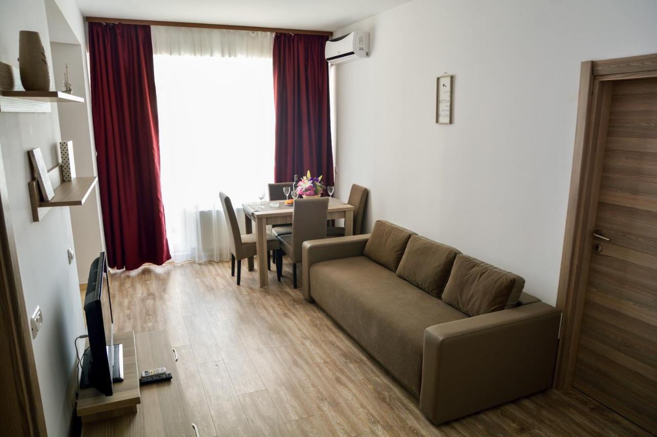 Oceana Summerland Apartment Mamaia Exterior photo