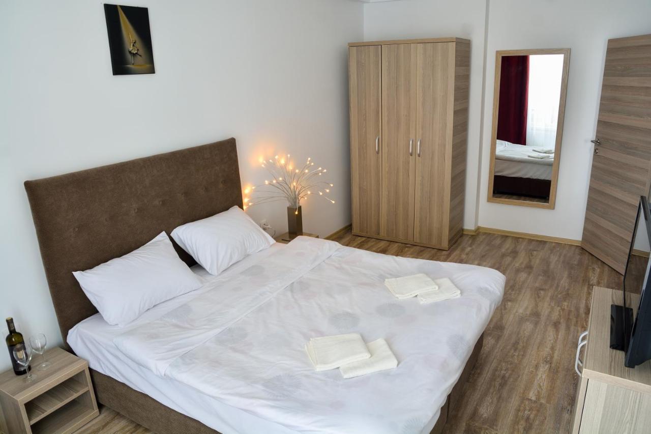 Oceana Summerland Apartment Mamaia Exterior photo